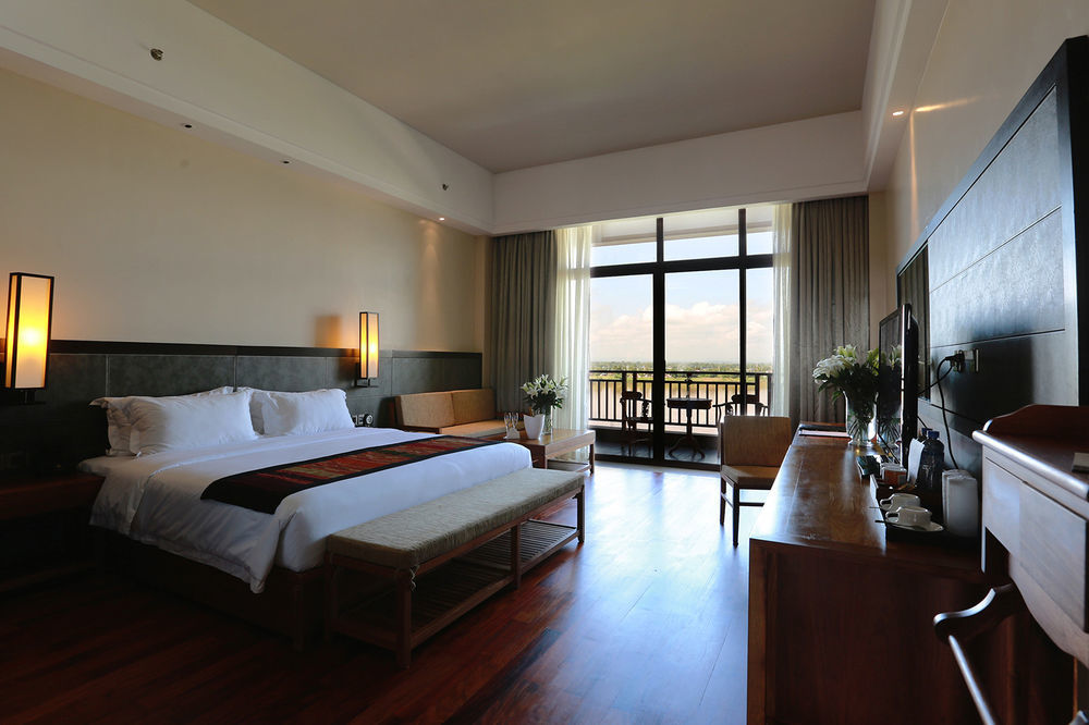 Landmark Mekong Riverside Hotel Vientiane Bagian luar foto