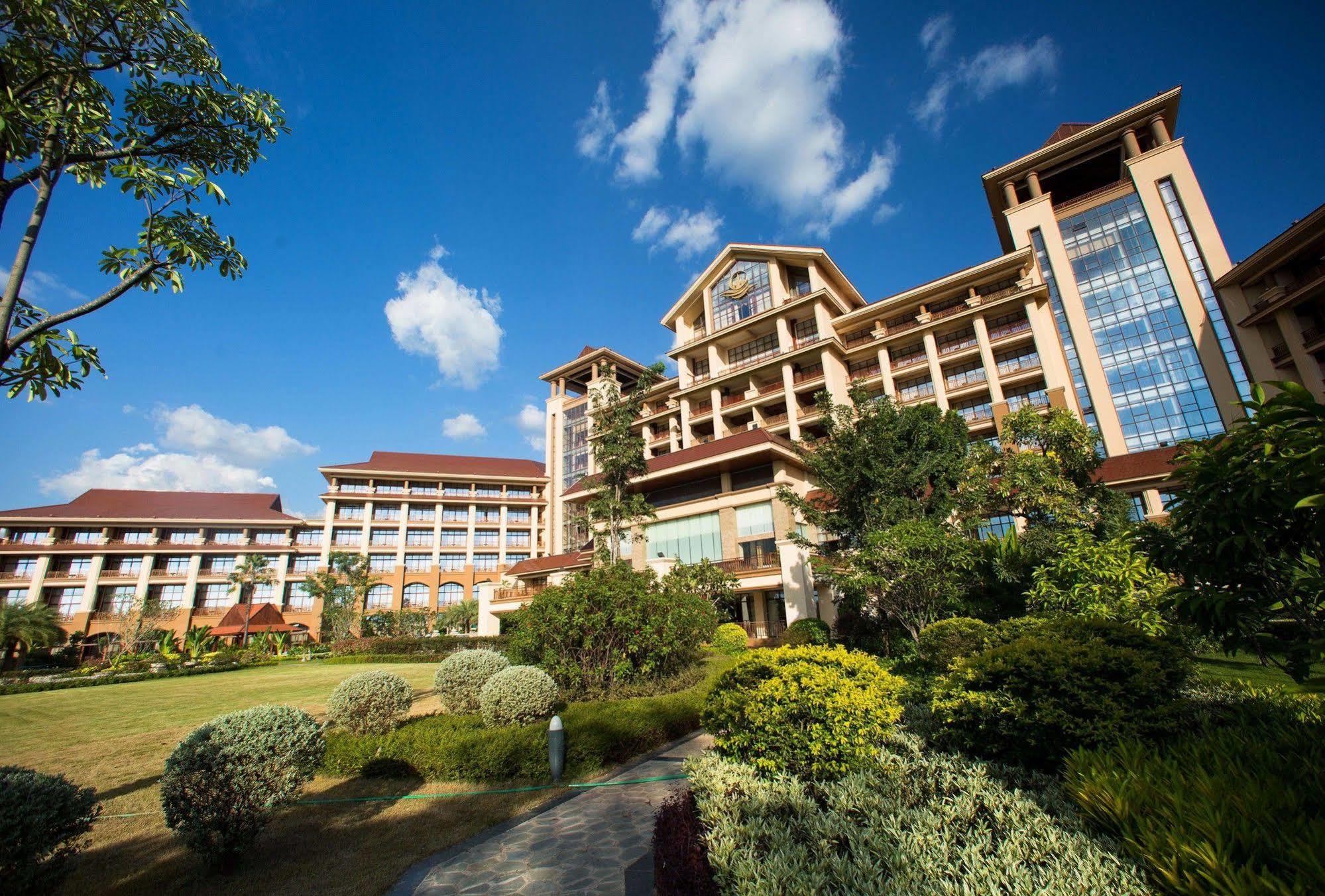 Landmark Mekong Riverside Hotel Vientiane Bagian luar foto