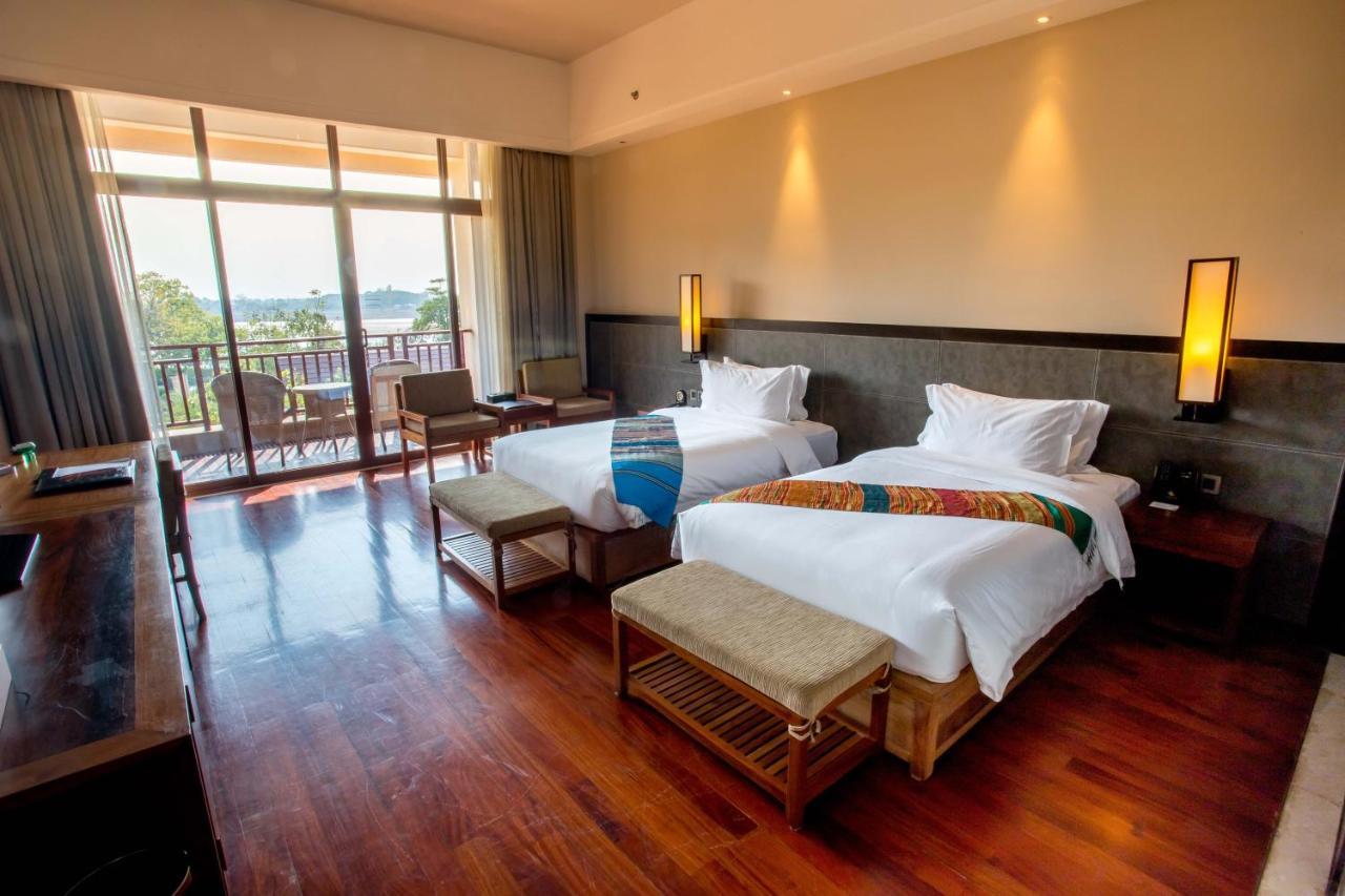 Landmark Mekong Riverside Hotel Vientiane Bagian luar foto